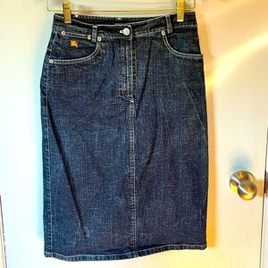 Burberry vintage jean skirt Size 38 / Size 8 dark blue